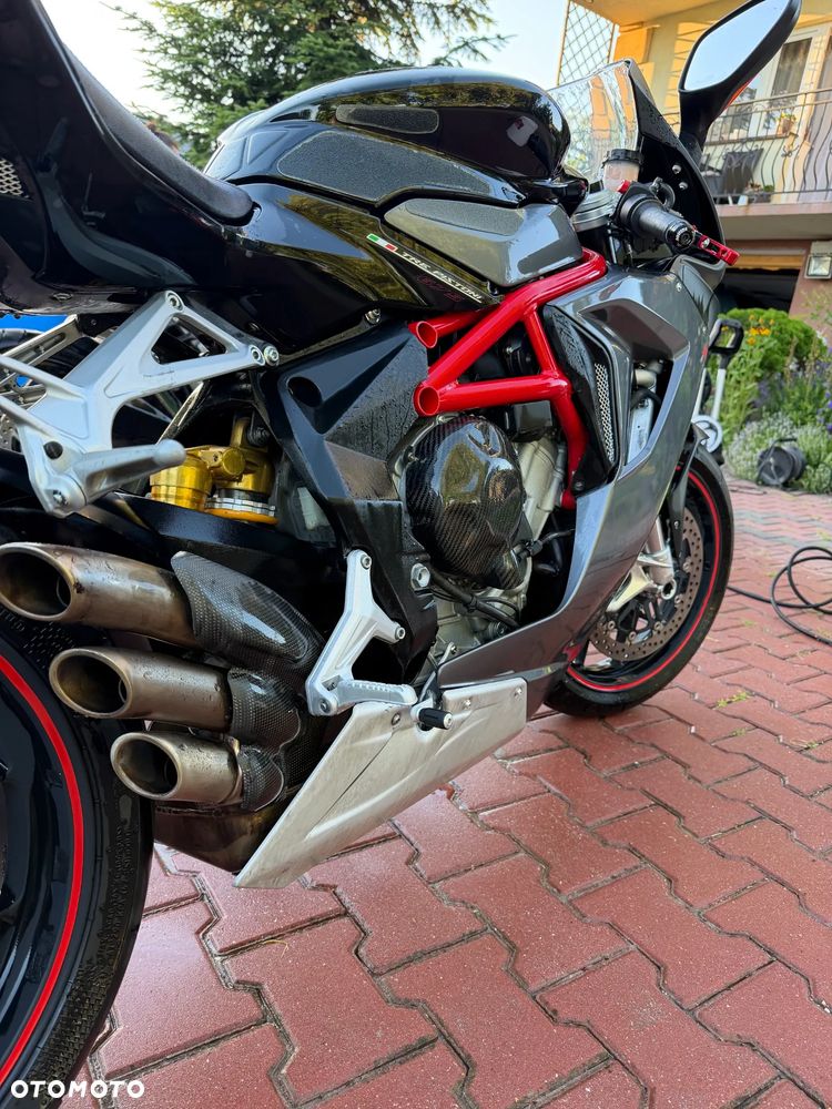 MV AGUSTA F3 - 6