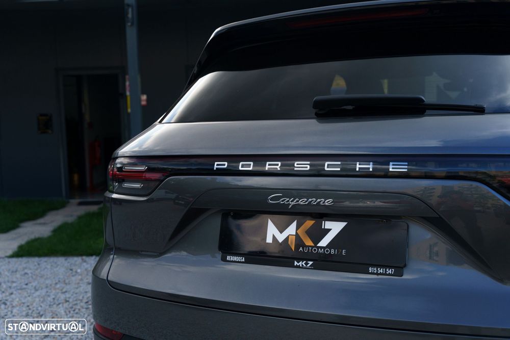 Porsche Cayenne Platinum Edition - 9