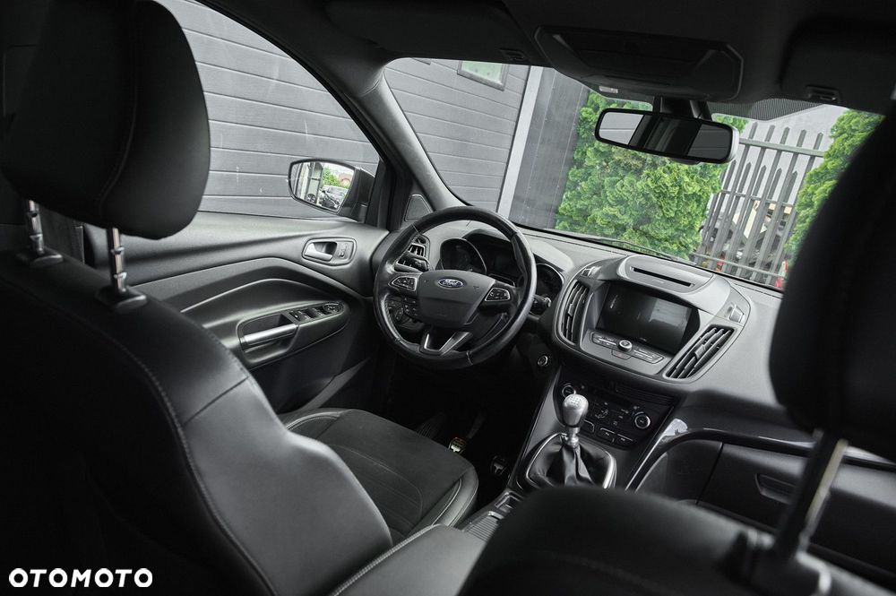 Ford Kuga - 24