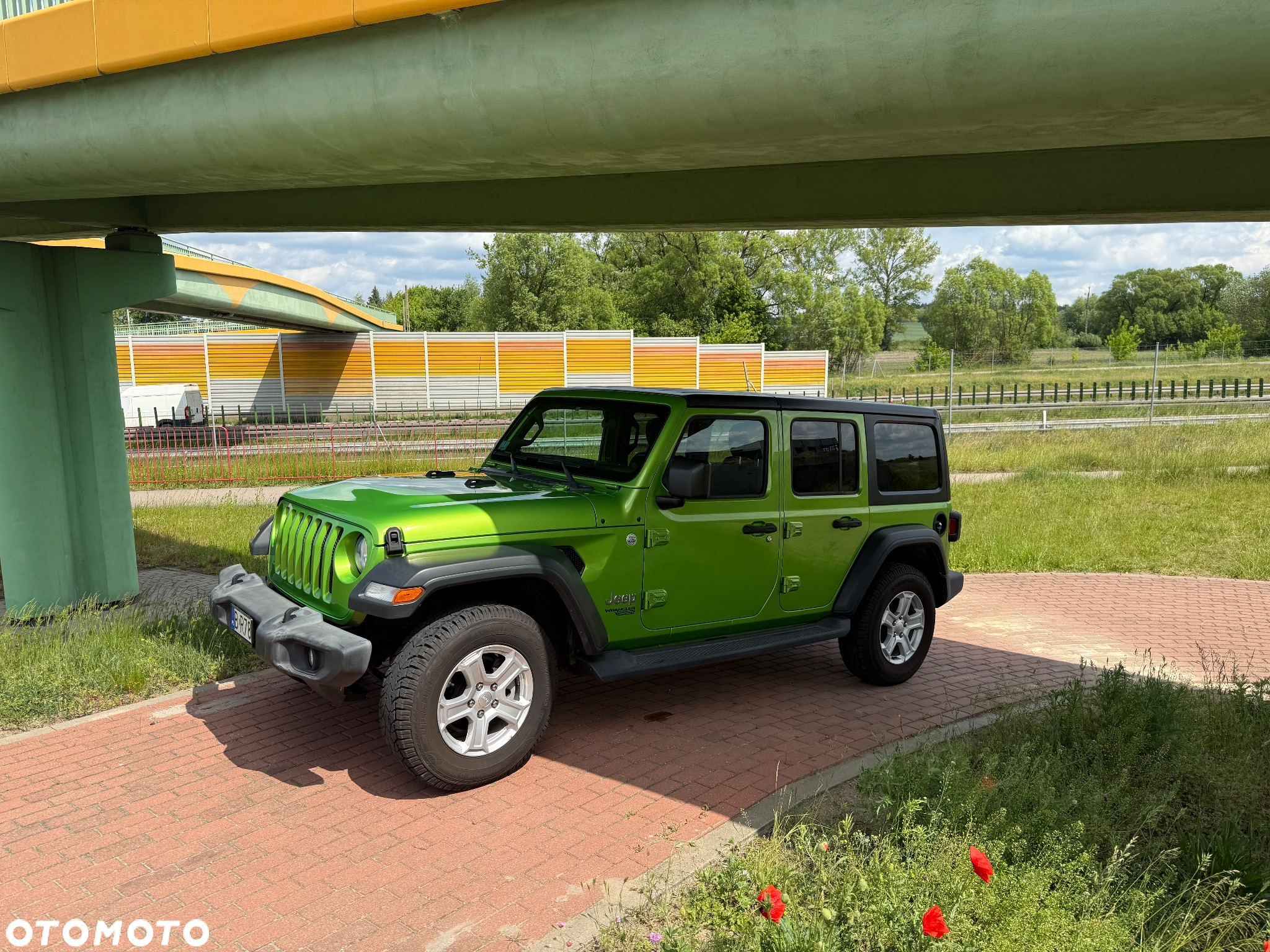 Jeep Wrangler - 2