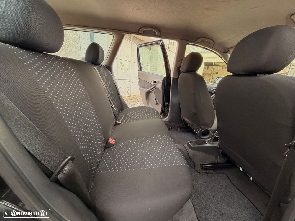 Ford Focus 1.4 Comfort - 22