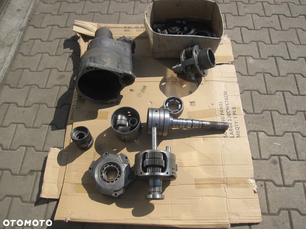 Valtra T213 Versu skrzynia biegów części wałek kosz obudowa TB0712D, 36664110A - 4