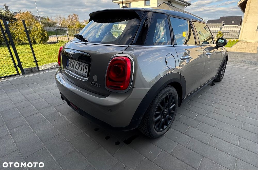 MINI Cooper Standard - 5