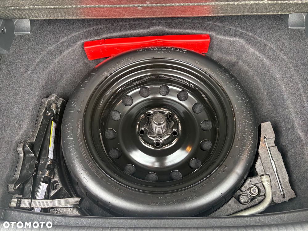Volkswagen Golf 1.6 TDI BMT Comfortline - 23