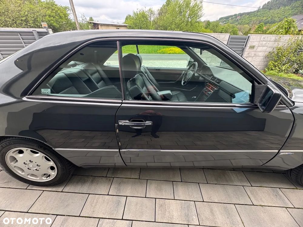 Mercedes-Benz W124 (1984-1993) - 27