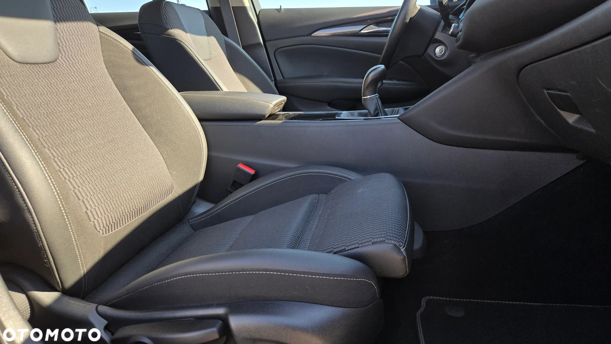 Opel Insignia 1.6 CDTI Innovation S&S - 28