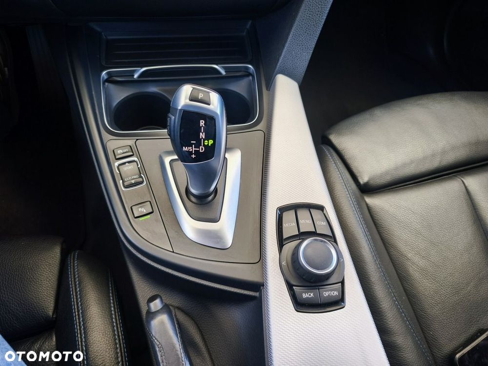 BMW Seria 3 - 34