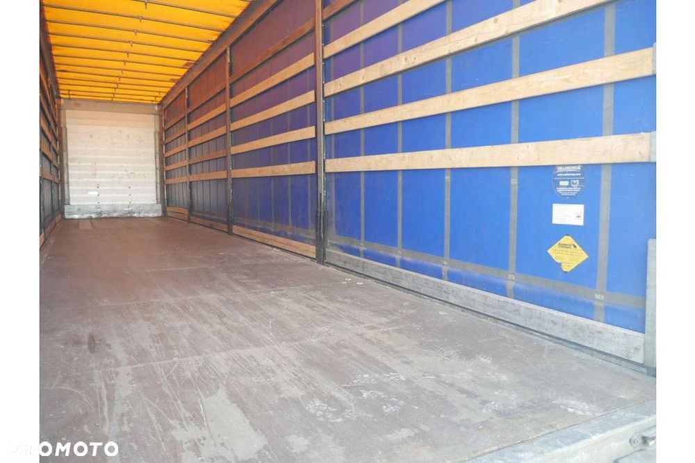 Schmitz Cargobull Trailer Curtainsider Lifting + Sliding Roof Mega - 12