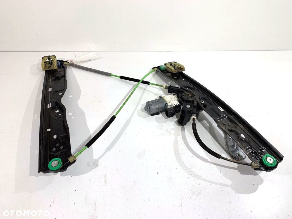 PODNOŚNIK SZYBY PRAWY PRZÓD  JAGUAR F-PACE (X761) 2015 - 2022 2.0 TD4 AWD 132 kW [180 KM] olej - 2