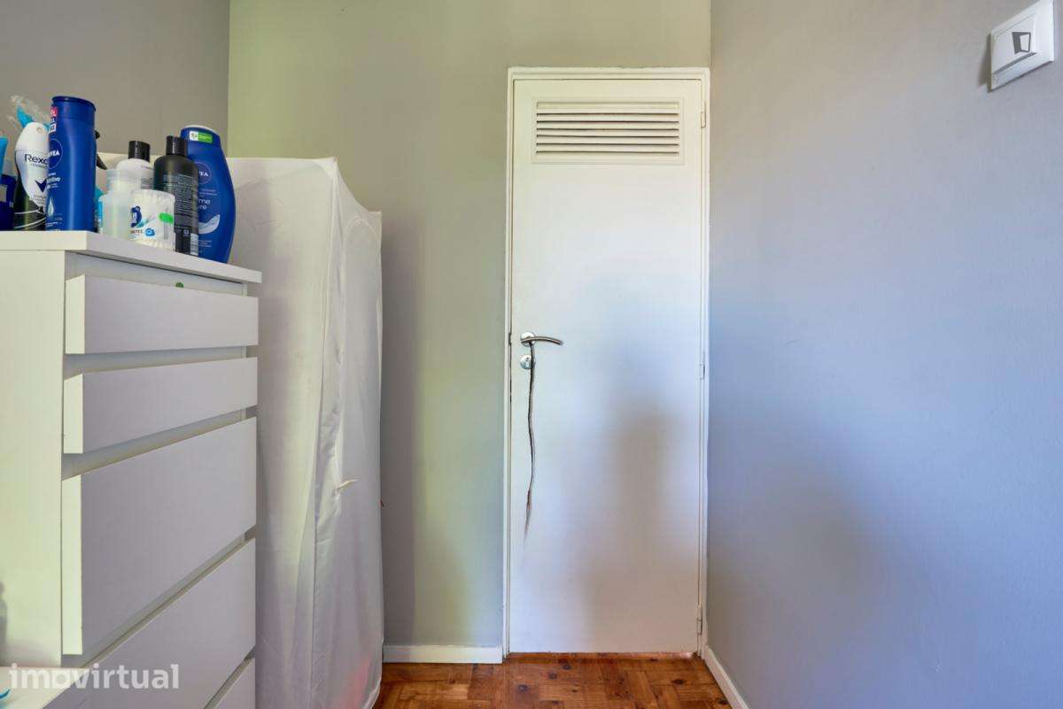 Quarto - localizado em Chelas Lisbon - Grande imagem: 4/31