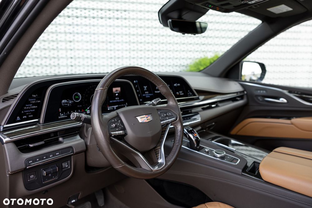 Cadillac Escalade - 16