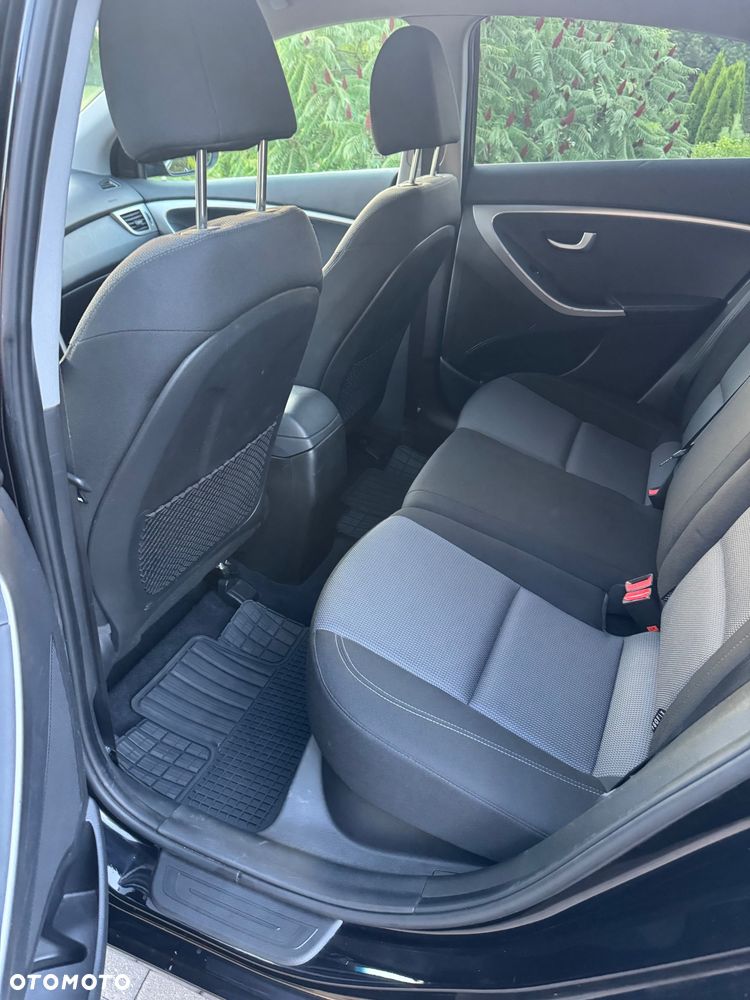 Hyundai i30 1.4 Classic + - 26