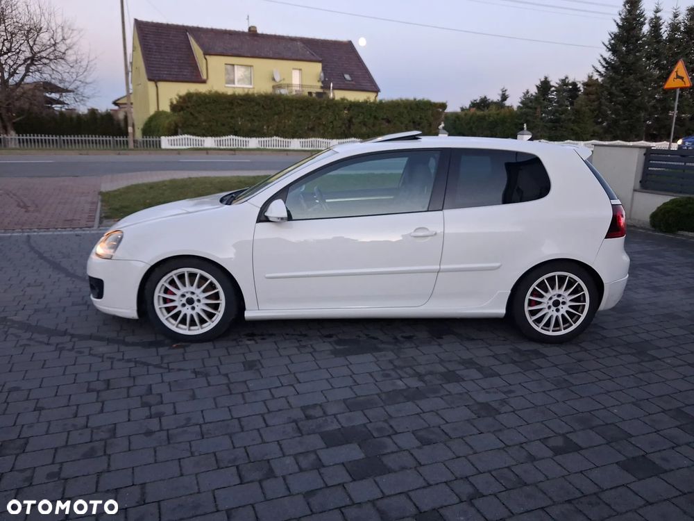 Volkswagen Golf 2.0 GTI - 2