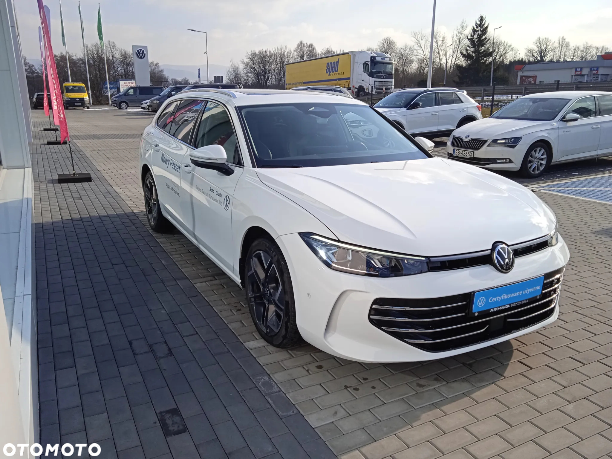 Volkswagen Passat 2.0 TDI SCR Elegance DSG - 4