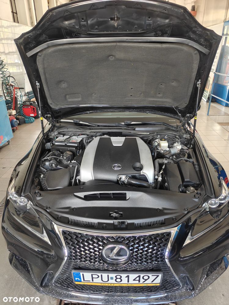 Lexus IS - 9