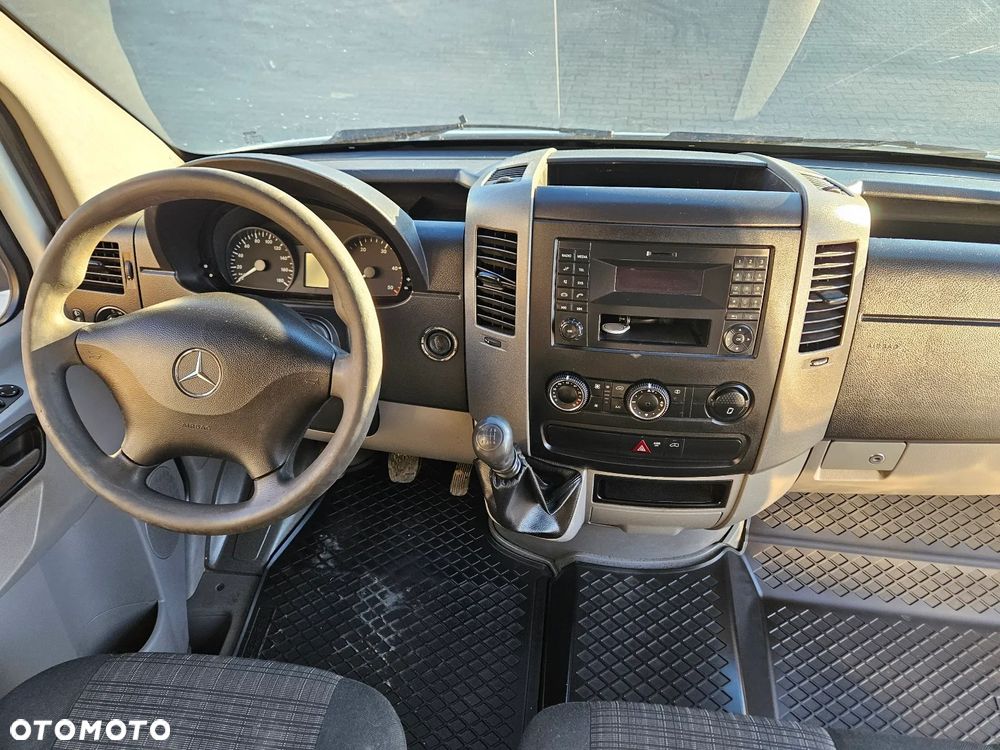Mercedes-Benz SPRINTER - 5