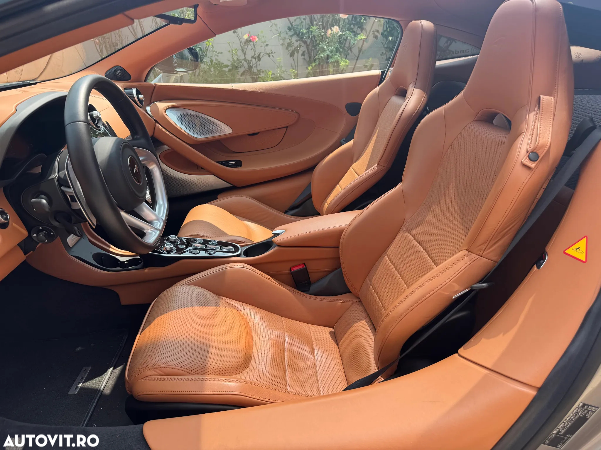 McLaren GT Standard - 12