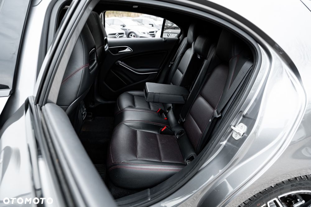 Mercedes-Benz Klasa A 200 7G-DCT AMG Line - 20