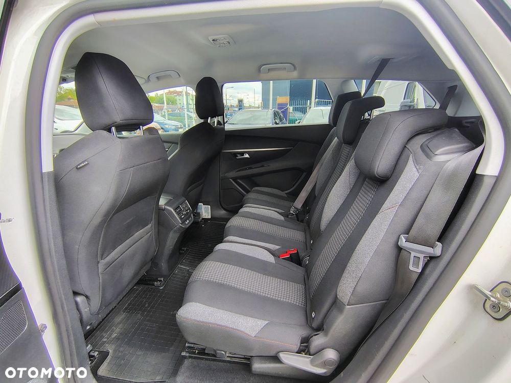 Peugeot 5008 - 14