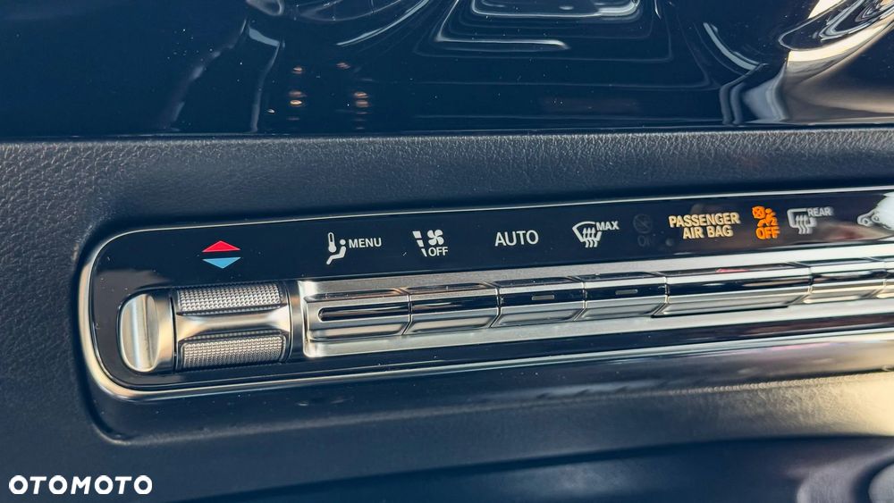 Mercedes-Benz CLA 250 e 8G-DCT AMG Line - 22