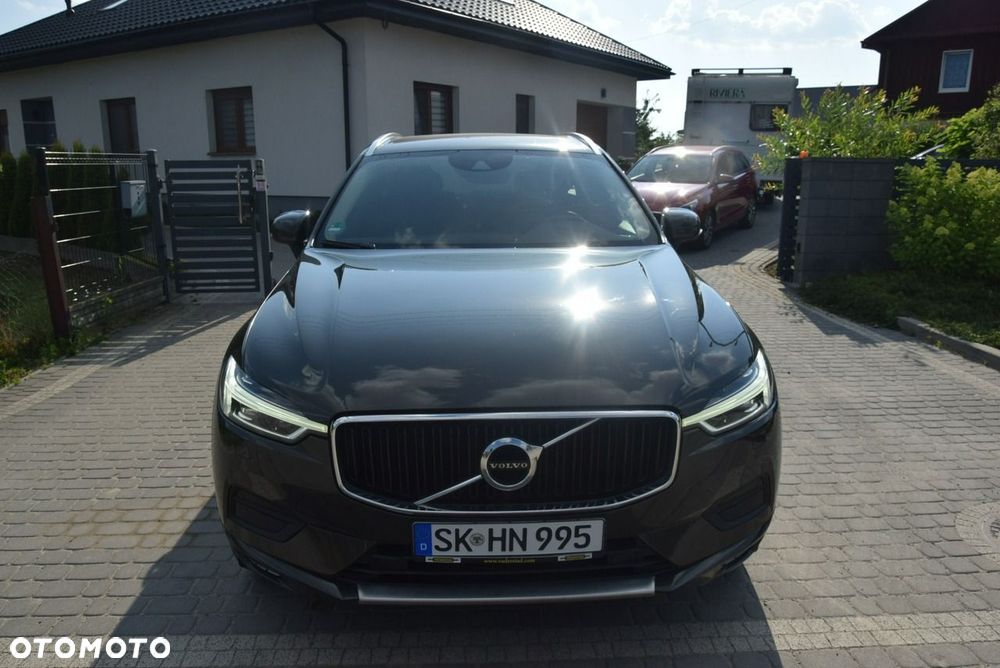 Volvo XC 60 D5 AWD Momentum - 4