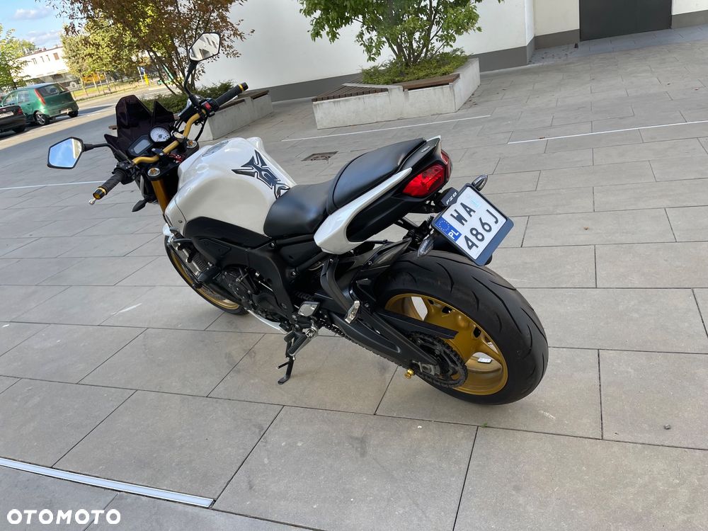 Yamaha FZ - 12