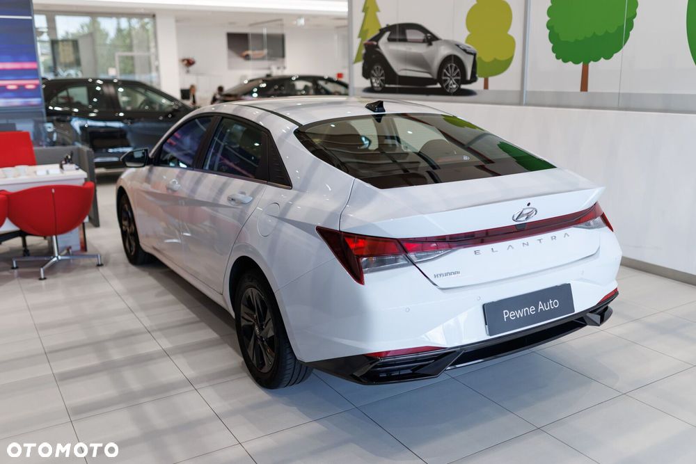 Hyundai Elantra 1.6 Modern - 6