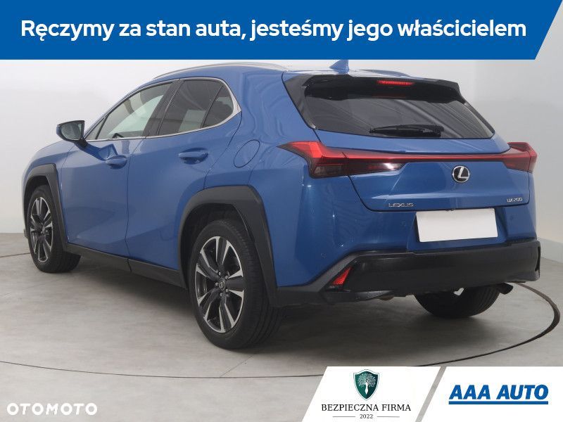 Lexus UX - 6