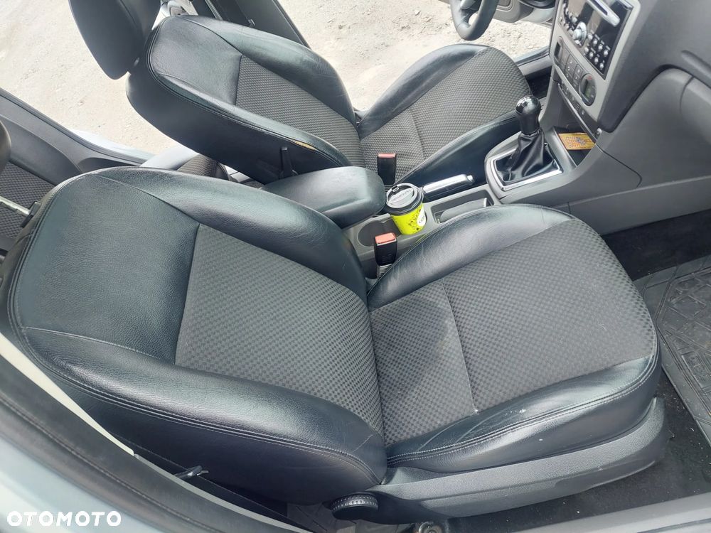 Ford Focus 2.0 Sport - 12