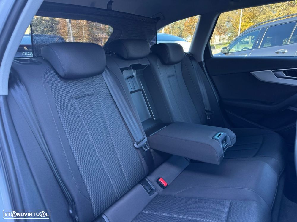 Audi A4 Avant 30 TDI Advanced S tronic - 17