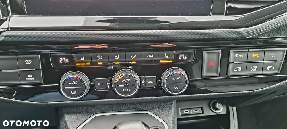 Volkswagen Multivan - 12