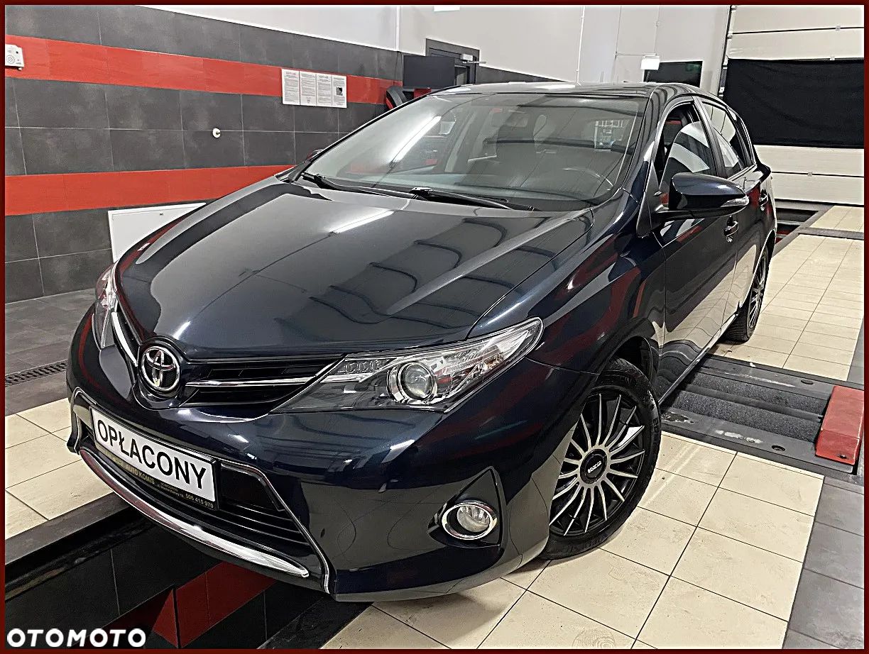 Toyota Auris - 1