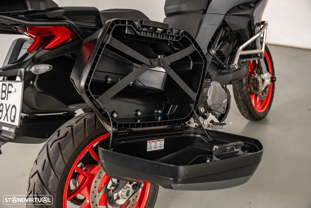 Ducati Multistrada V2 S Full Extras - 13