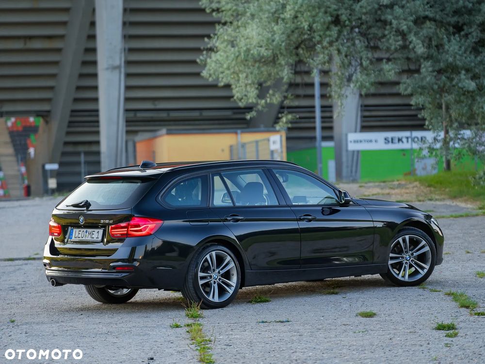 BMW Seria 3 318d Sport Line - 8