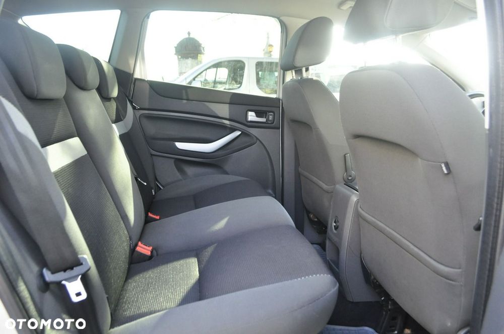 Ford Kuga - 6