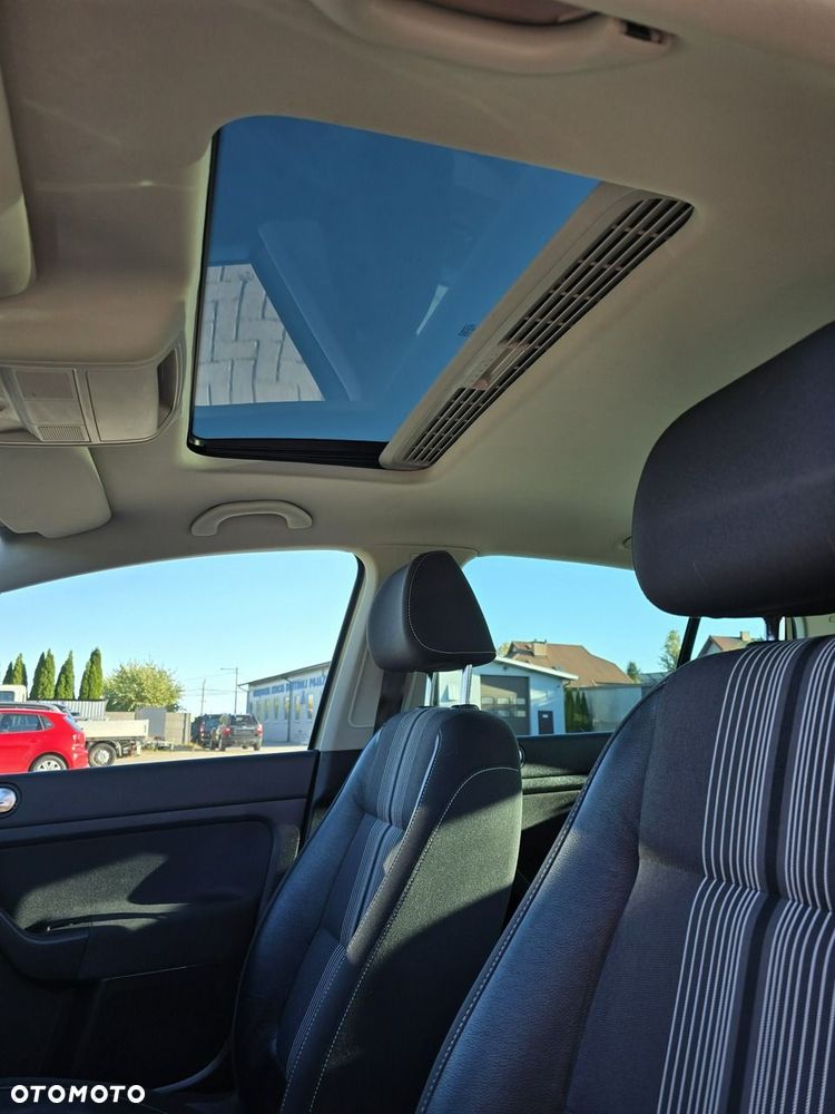 Volkswagen Golf Plus - 15