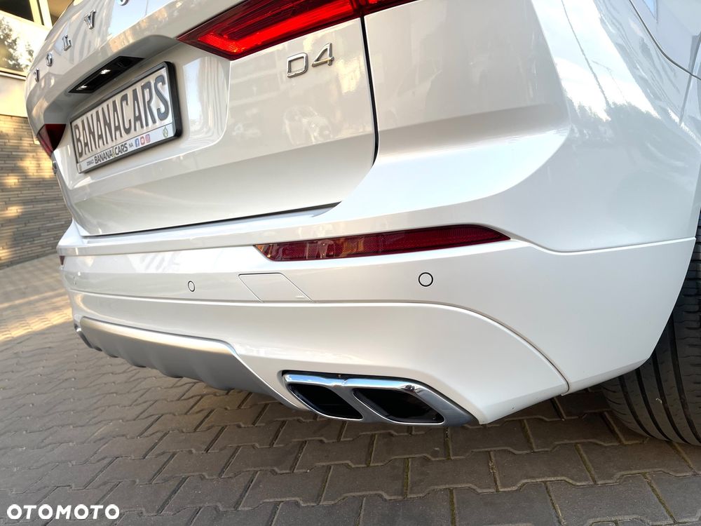 Volvo XC 60 D4 Momentum Pro - 24