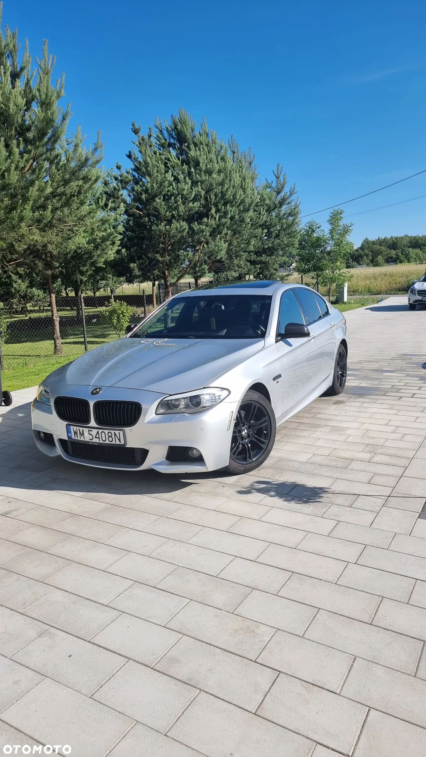 BMW Seria 5 528i xDrive - 1