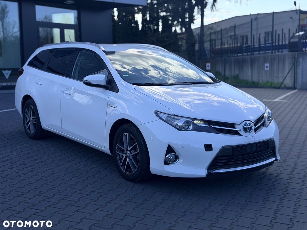 Toyota Auris Hybrid 135 Premium - 28