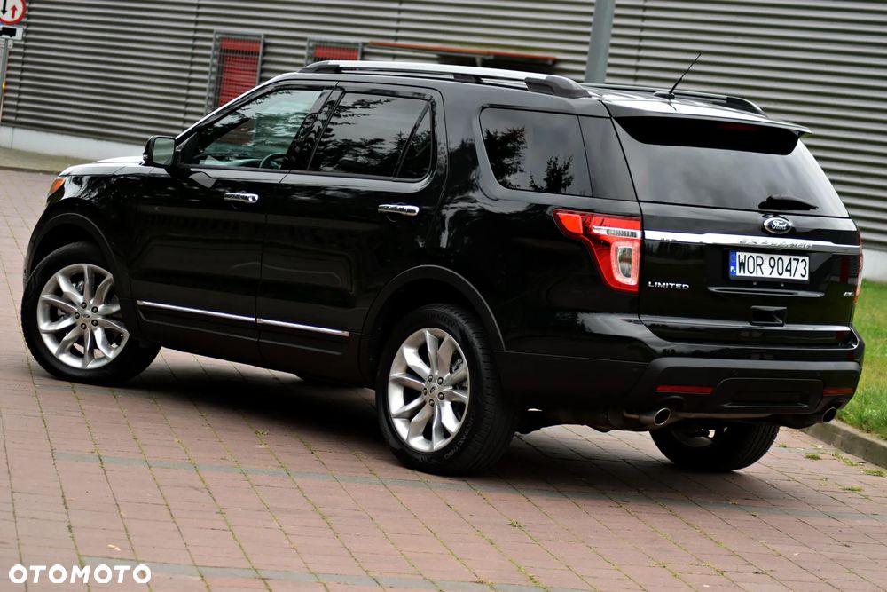 Ford Explorer - 26