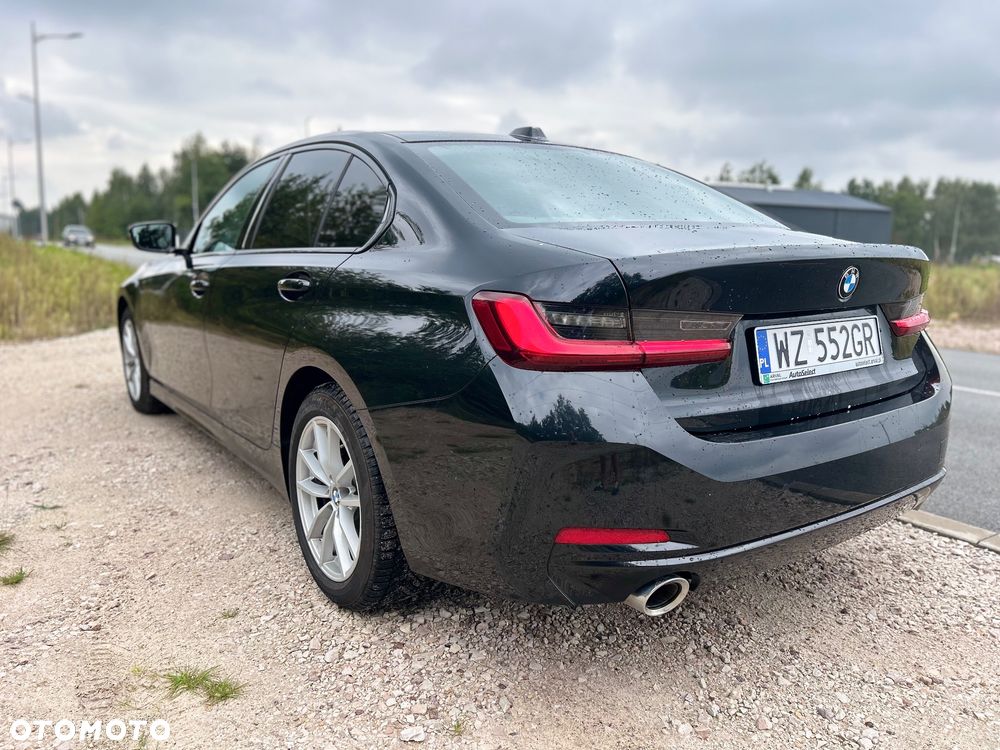 BMW Seria 3 320d mHEV sport - 11