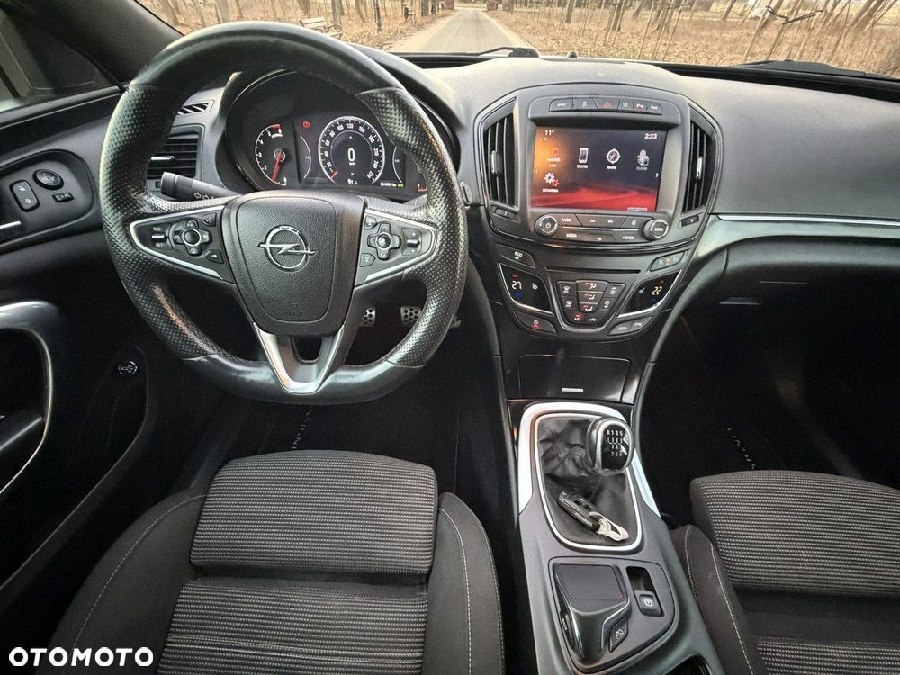 Opel Insignia - 36