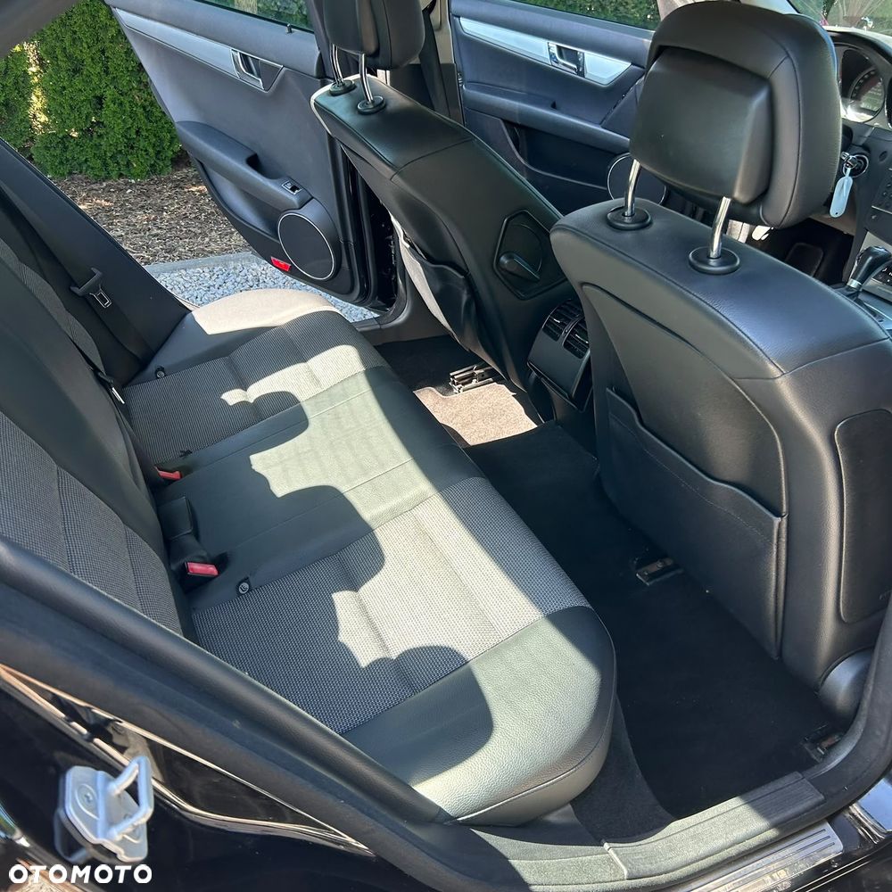 Mercedes-Benz Klasa C 220 CDI DPF Automatik BlueEFFICIENCY Avantgarde - 7