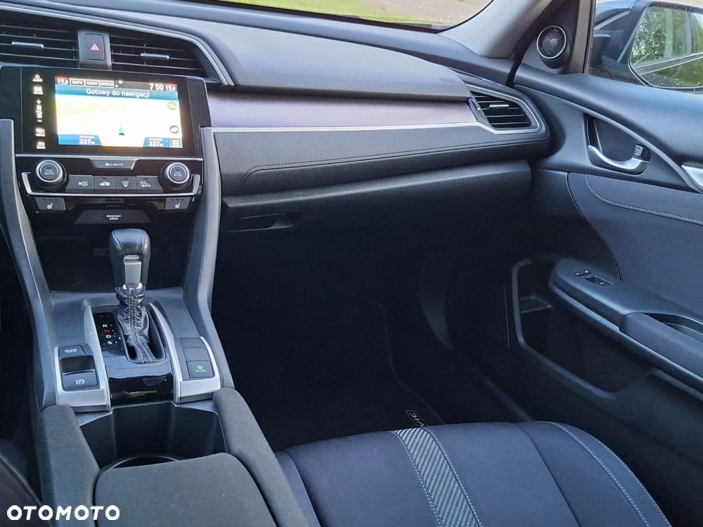 Honda Civic 1.5 i-VTEC Turbo CVT Sport - 11
