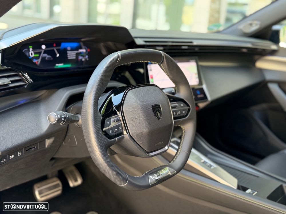 Peugeot 408 240 e-DSC7 GT Exclusive - 16