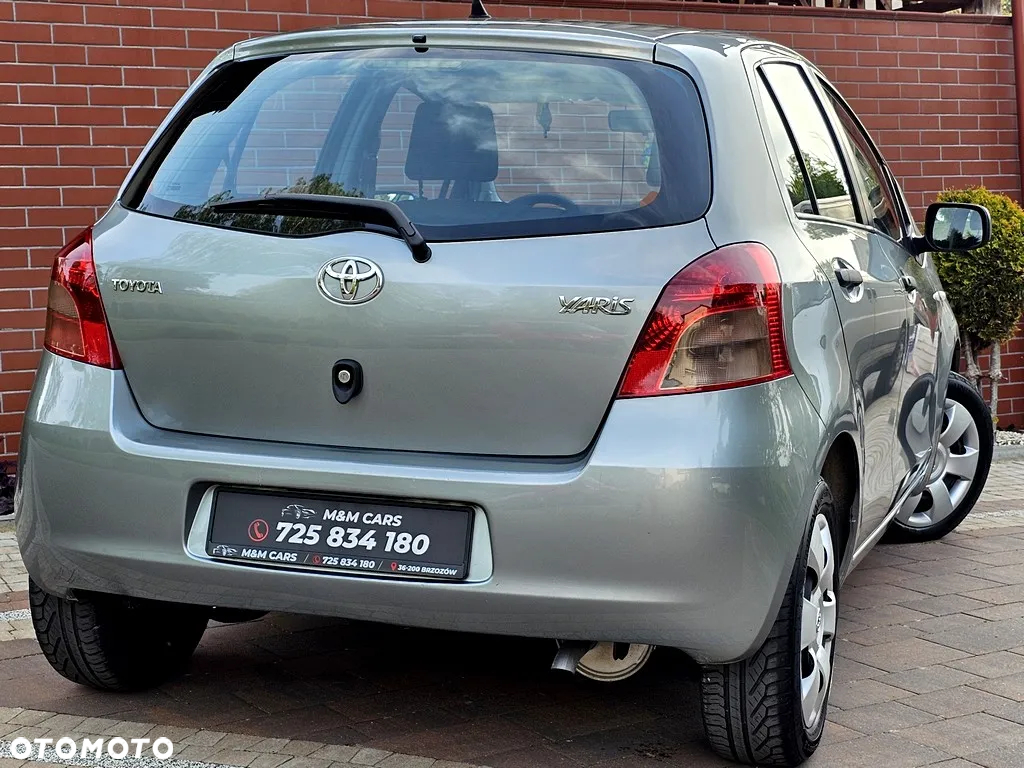 Toyota Yaris 1.3 VVT-i Sol - 17