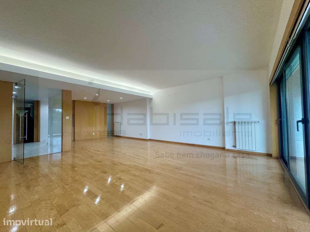 Apartamento T3 em Prestigiado Condomínio Privado em Cascais - Grande imagem: 2/33
