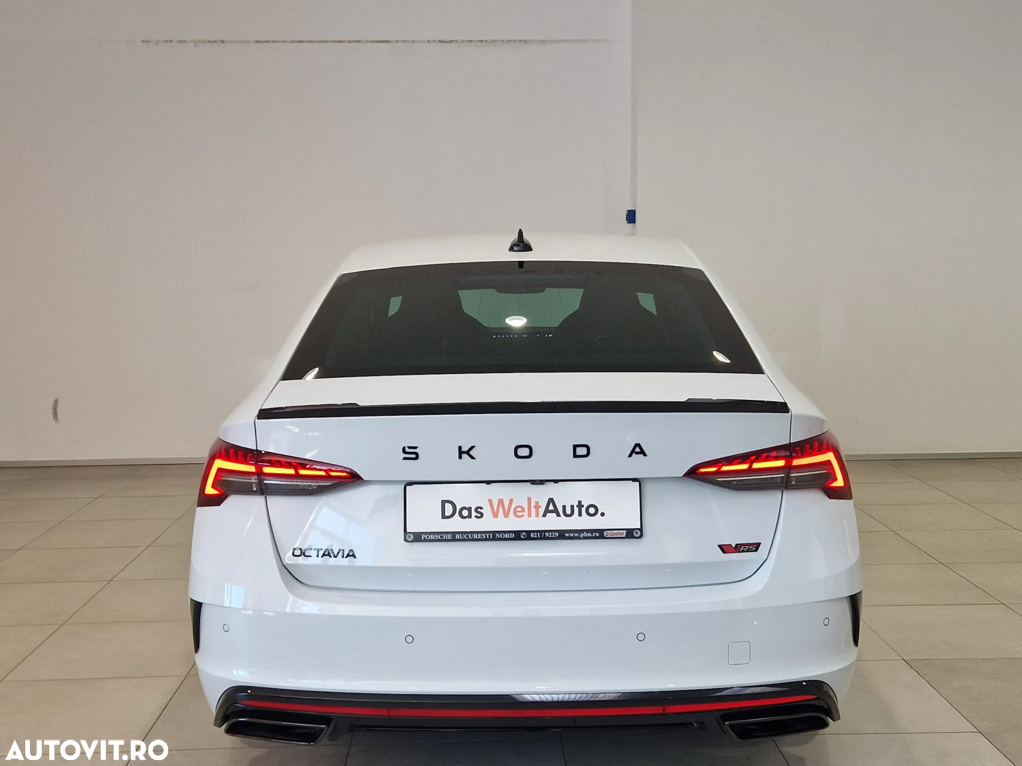 Skoda Octavia 2.0 TSI 265 CP DSG RS - 8