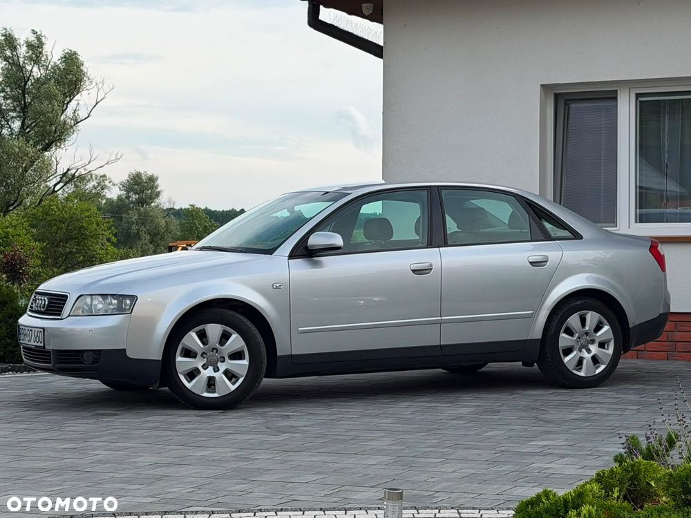Audi A4 Limousine - 6