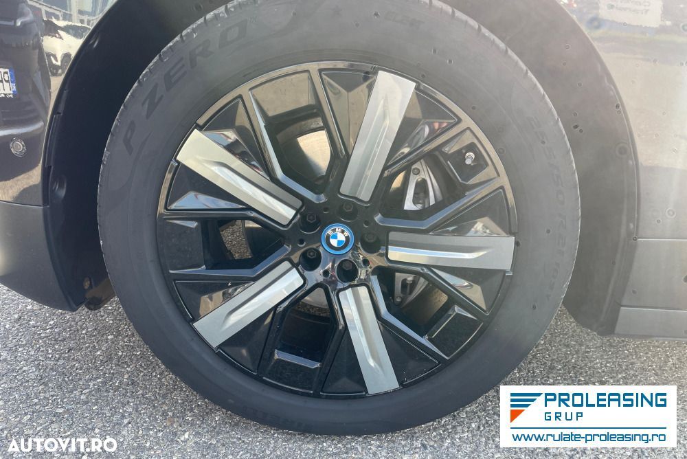 BMW iX - 7